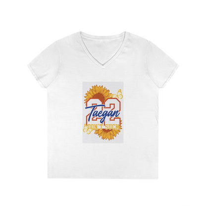 Gildan 5V00L v-neck shirt (Taegan)